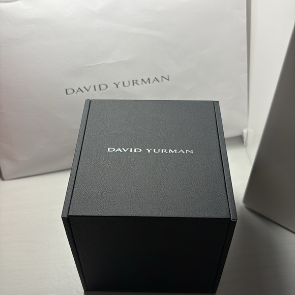 David Yurman Classic Cable Bracelet.                       5mm, Pearl ends - Picture 3 of 4